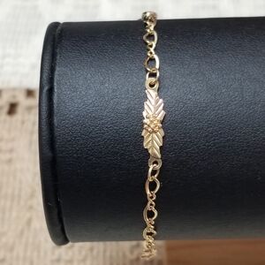 10K Gold Leaf Bracelet